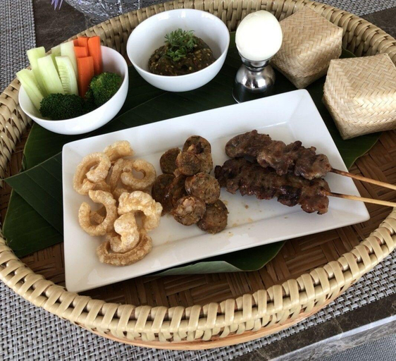 Food & Drinks 5, Nirvanan House, Muang Nan
