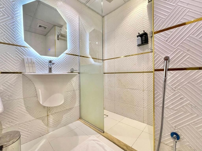Bathroom 5, Zowar Alalami Hotel, Al Madinah Al Munawwarah