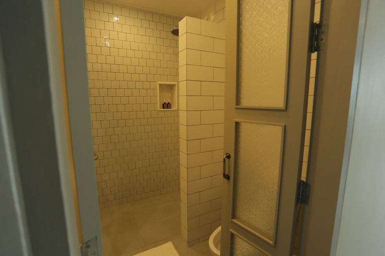 Bathroom 4, Navela Hotel & Banquet, Muang Ratchaburi