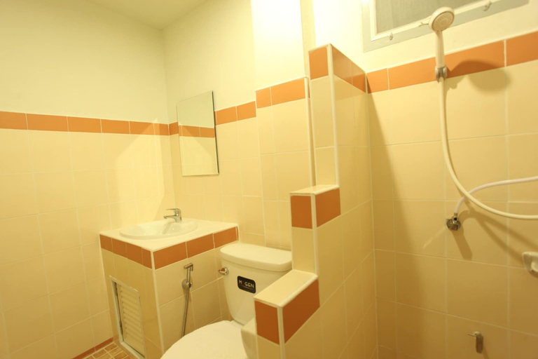 Bathroom 3, Rinlada House, Muang Chiang Rai