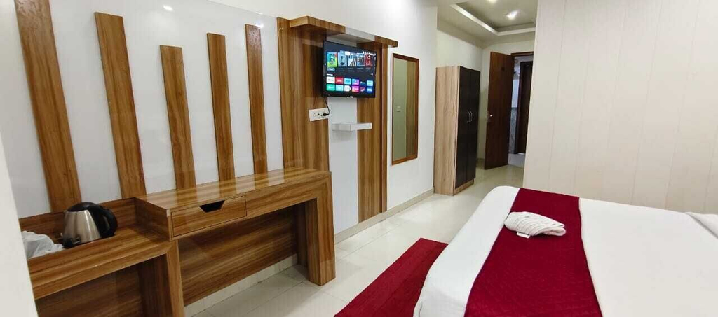 Room 3, GROW MODESTY, Delhi