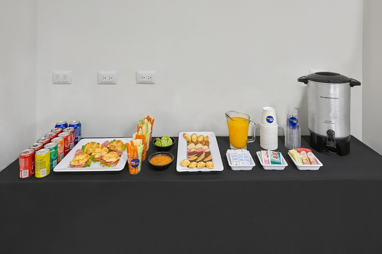 Food & Drinks 5, City Express Junior by Marriott Aguascalientes Centro, Aguascalientes