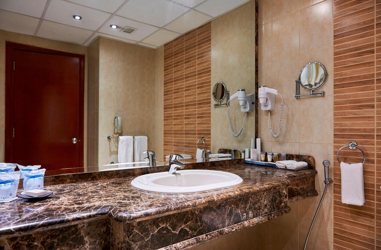 Bathroom 5, Safir Cairo, Ad-Duqi