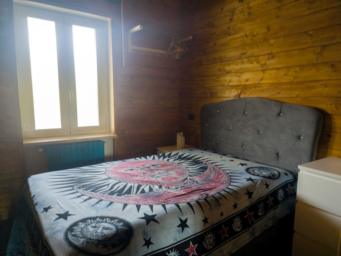 Room 5, Secret Garden, Avellino
