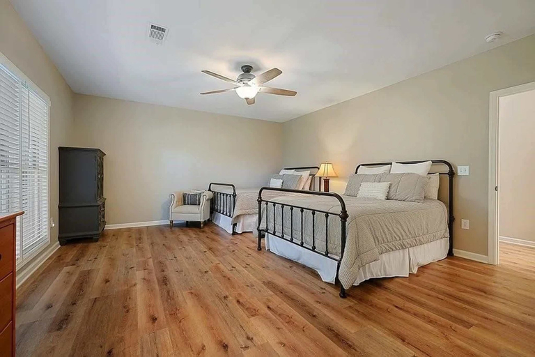 Room 3, Paxwood, Luxury Home for 16, Dawson