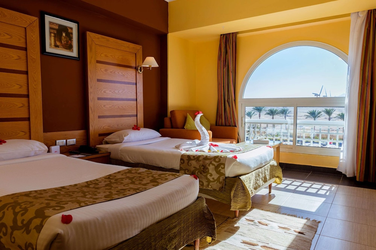 Bedroom 3, Golden Beach Resort, Al-Ghurdaqah