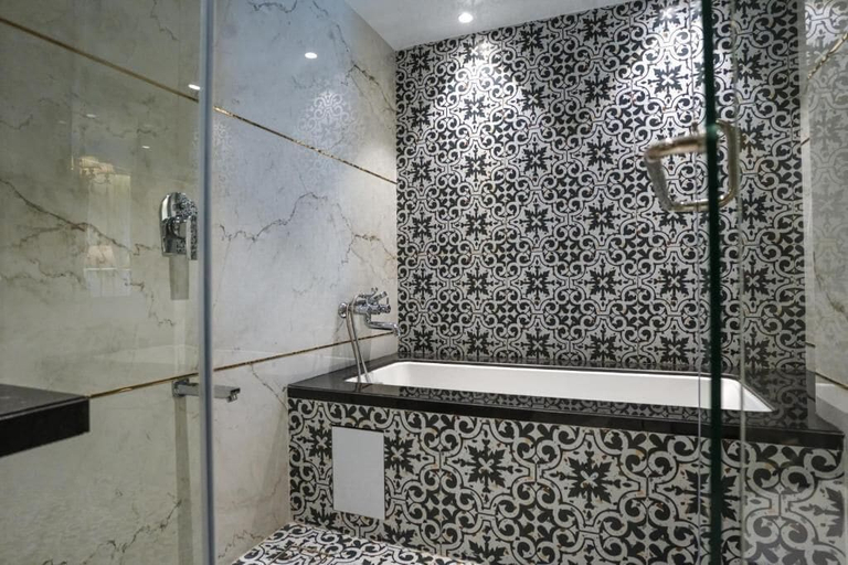 Bathroom 3, Instafeel Hotel, Thane