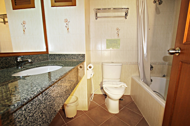 Bathroom 4, Lek Villa, Pattaya