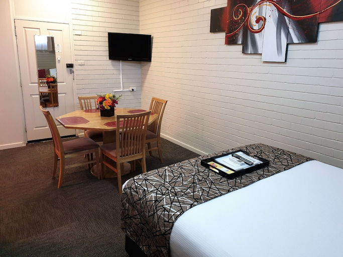 Bedroom 2, Best Western Endeavour Motel, Maitland