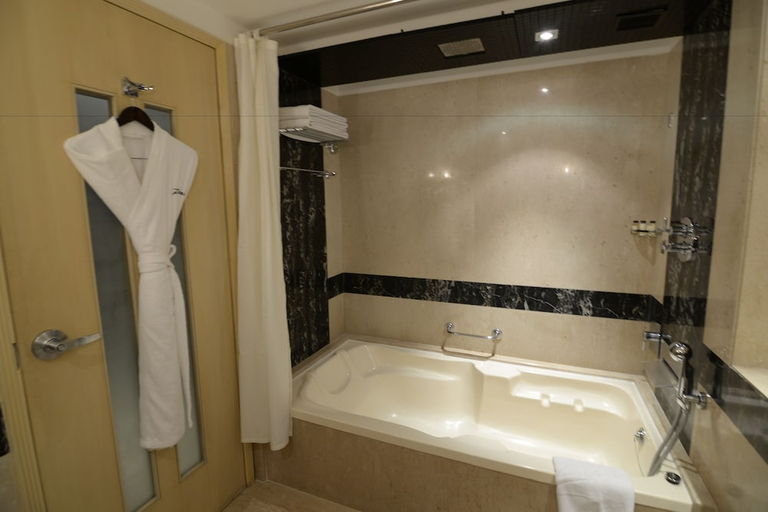 Bathroom 5, The Zuri Whitefield Bengaluru, Bangalore