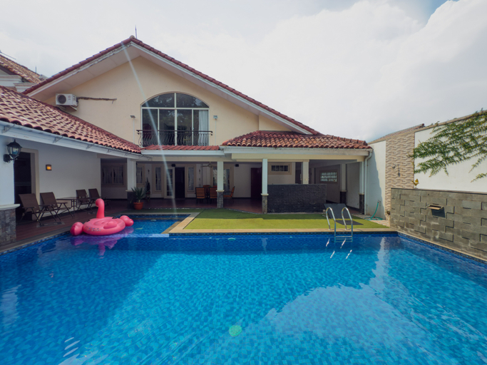 Others 2, Villa Strategic Sentul by SAKALAVASA, Bogor