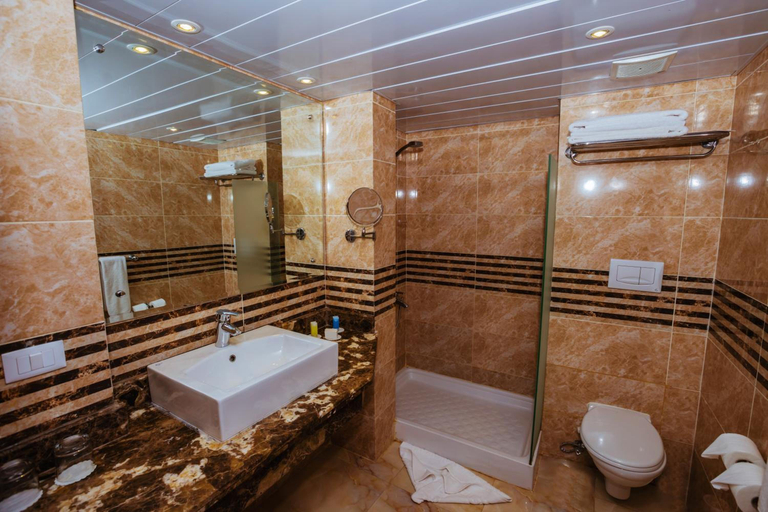 Bathroom 4, Golden Beach Resort, Al-Ghurdaqah