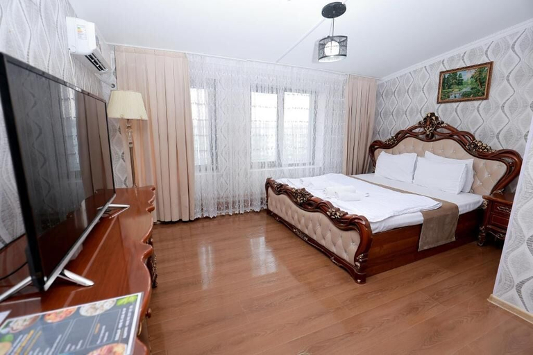 Room 3, Garden City, Navbahor
