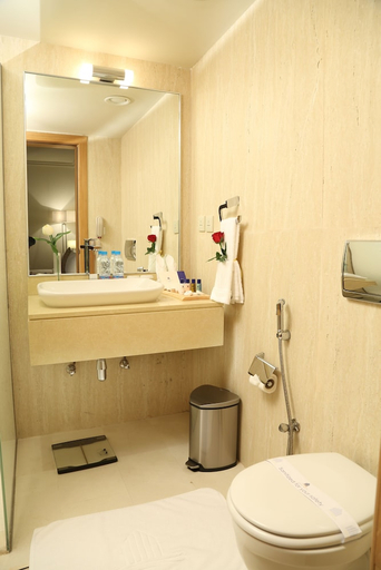 Bathroom 4, Dammam Palace Hotel, Dammam