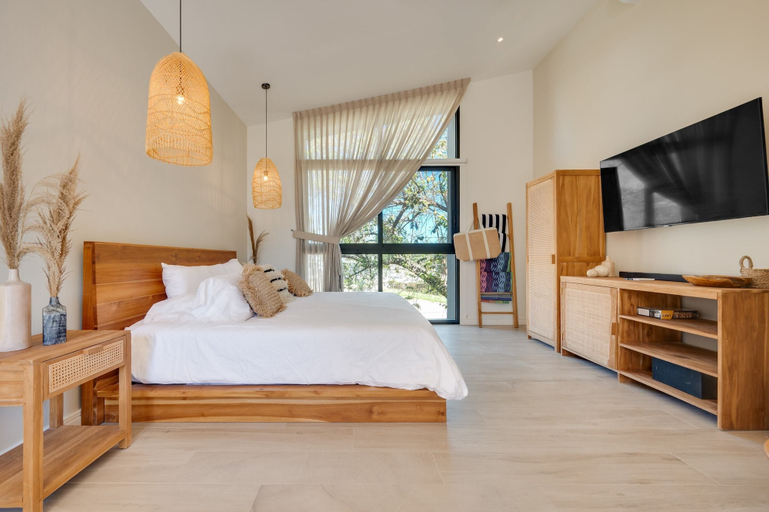 Room 4, The Bungalows-Flamingo, Santa Cruz