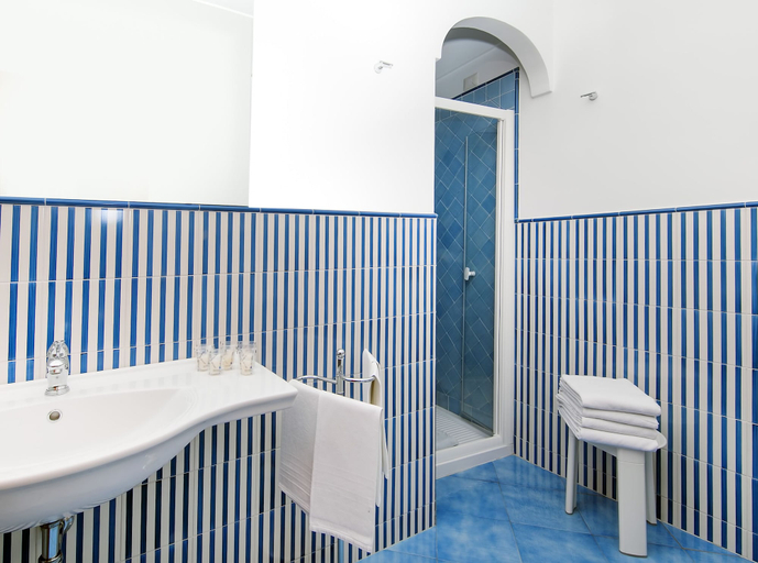 Others 5, Hotel Pupetto, Salerno