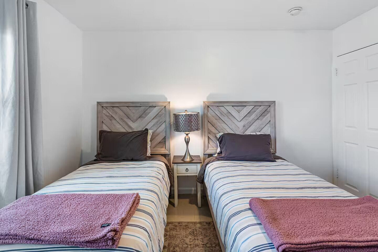 Room 2, Amazon Heated Pool Perfect House, Miami-Dade