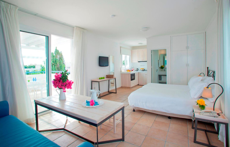 Bedroom 3, Aliathon Resort