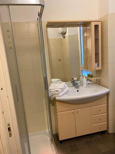 Bathroom 3, 3 House by Ghor, Rome