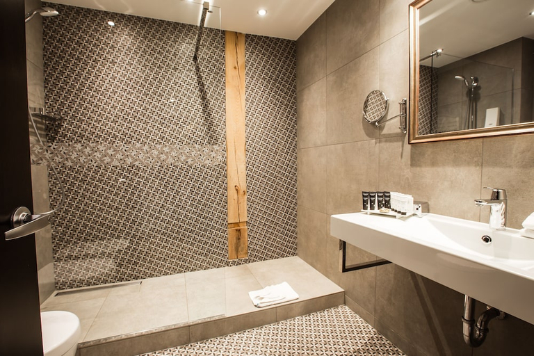 Bathroom 4, Promenade, Liepaja
