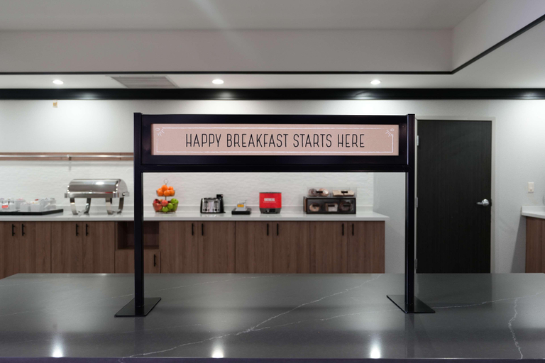 Food & Drinks 5, Hampton Inn & Suites Tulsa/Central, Tulsa