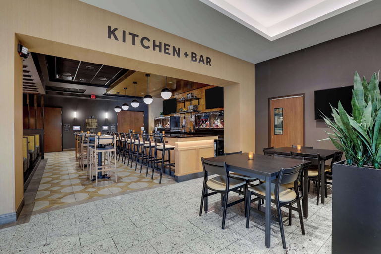 Food & Drinks 5, Drury Inn & Suites Lafayette, IN, Tippecanoe