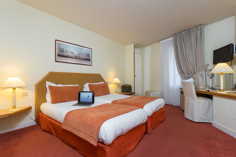 Bedroom 3, Fertel Etoile, Paris
