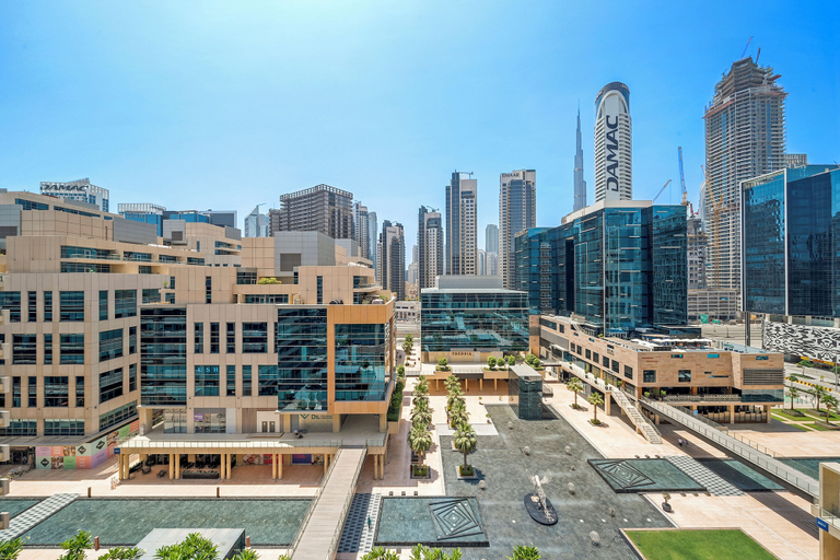 Terrace/patio 5, Elegant Studio with Burj Khalifa Views, Dubai