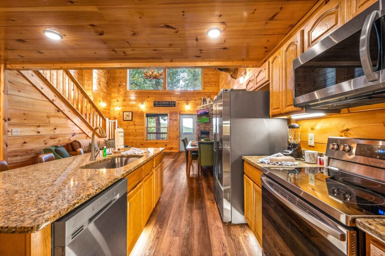 Private kitchen 5, The Lookout Pair, Sevier