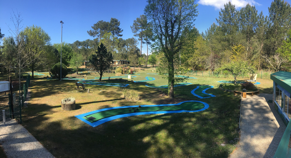 Mini-golf, bungalow, Landes