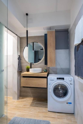 Bathroom 2, Z8 Premium Apartman, Kadarkút