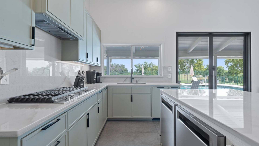 Interior 4, Upstay Modern Home Near Golf Course and Downtown, Travis