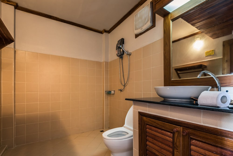 Bathroom 3, Lipe Village Resort, Muang Satun