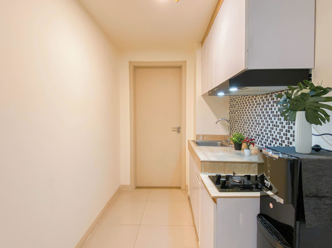 Private kitchen 2, 3Br Apartment Near Dian Harapan School At Meikarta, Cikarang