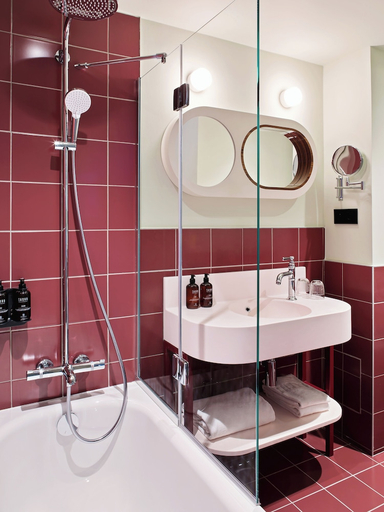Bathroom 3, Hôtel Mercedes, Paris