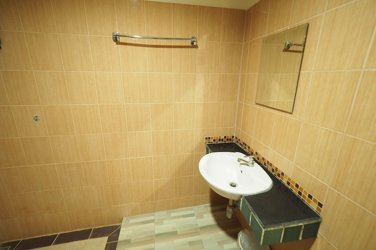 Bathroom 3, Amorn Sukhothai Hotel, Muang Sukhothai