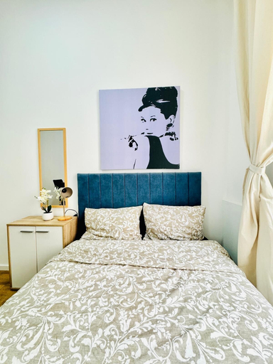 Room 5, 5BR Apartment Near Matzleinsdorfer, Wien