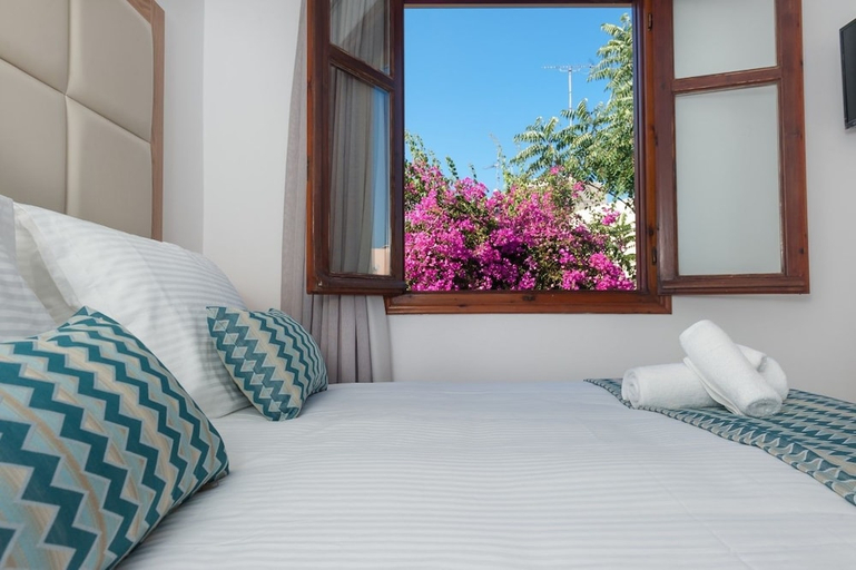 Bedroom 3, Palazzo Fortezza, Crete