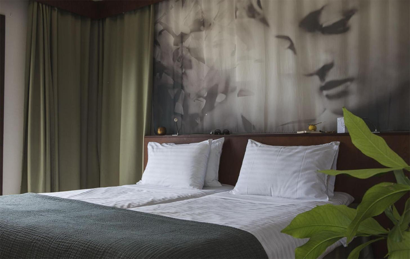 Bedroom 3, Almyrida Village & Waterpark Hotel, Crete