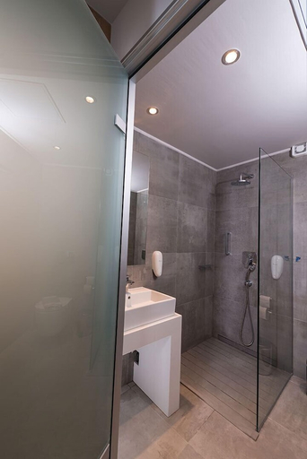 Bathroom 5, Cactus Beach, Crete