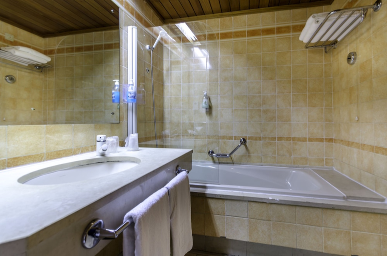 Bathroom 3, The Boutique Hotel Solar Palmeiras, Oeiras