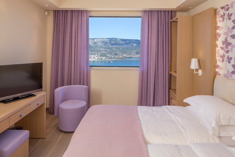 Bedroom 2, PRINCESS KYNISKA SUITES, Peloponnese