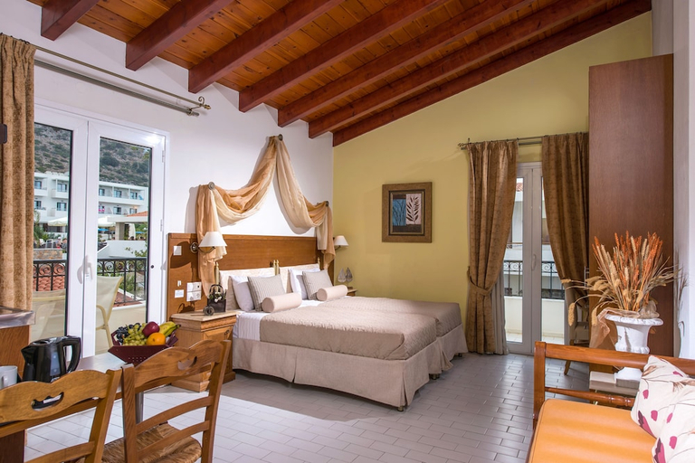 Bedroom 2, Camelot Royal Beds, Crete