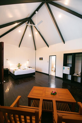 Food & Drinks 5, Crusoe's Retreat, Serua