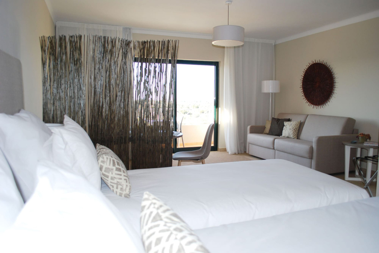 Bedroom 2, Pestana Gramacho Residences, Lagoa