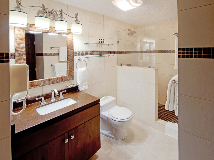 Bathroom 3, Simpson Bay Resort, Marina & Spa