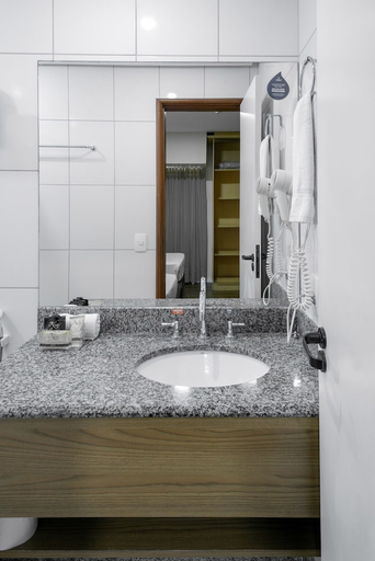 Bathroom 5, Nobile Suites Diamond, Vitoria