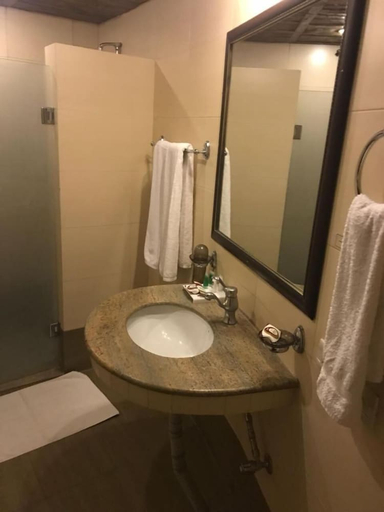 Bathroom 3, Hotel One Bhurban., Rawalpindi