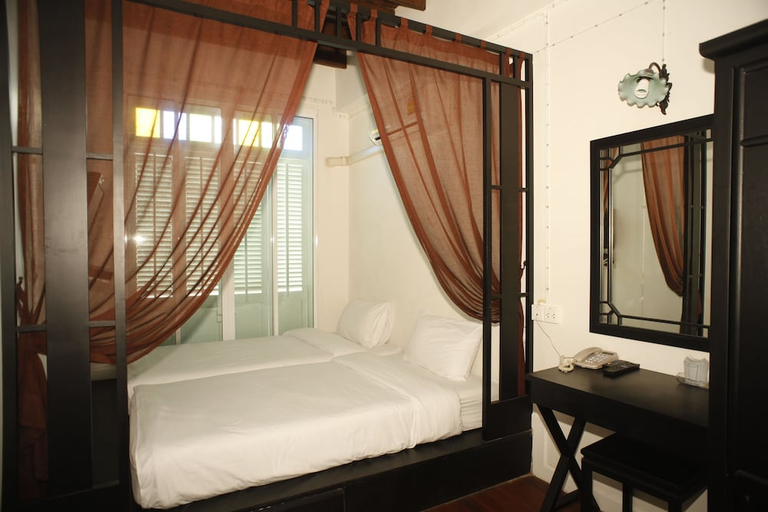 Bedroom 3, 99 Oldtown Boutique Guesthouse, Pulau Phuket