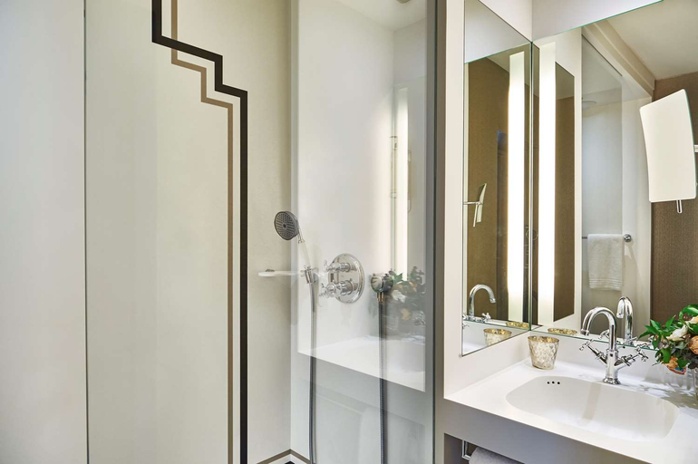 Bathroom 4, Best Western Premier Hotel Bayonne Etche Ona - Bordeaux, Gironde